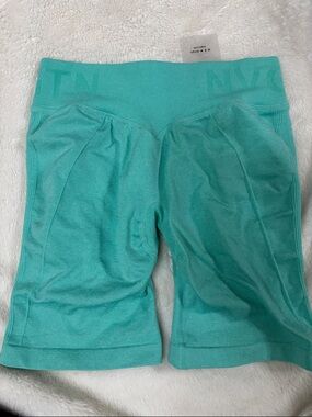 NVGTN Mint Green Seamless Bike Shorts